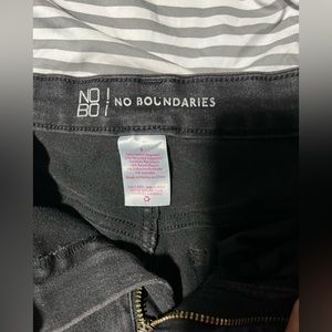 No Boundaries shorts